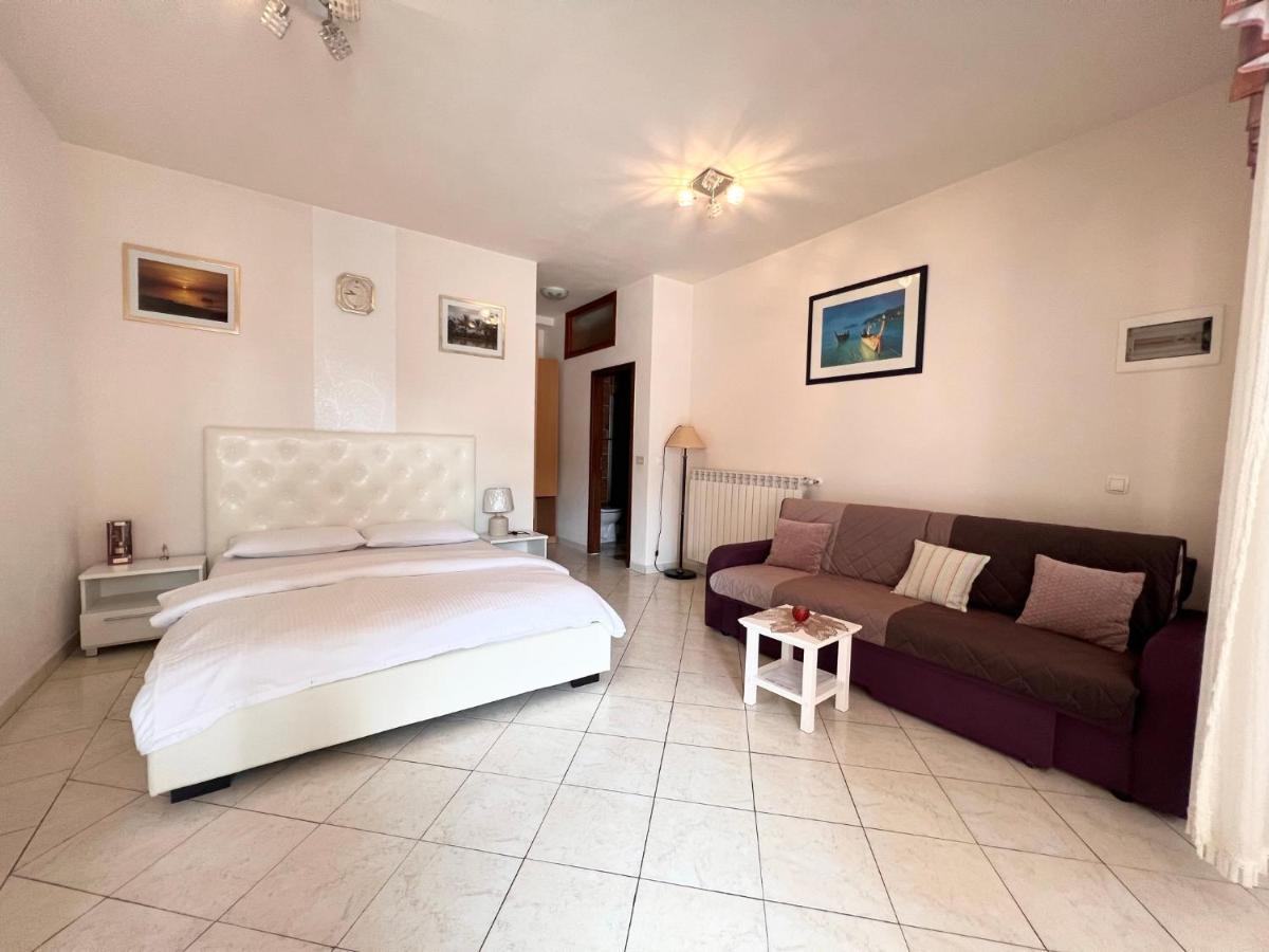 Novigrad Istria Apartments Tereza מראה חיצוני תמונה