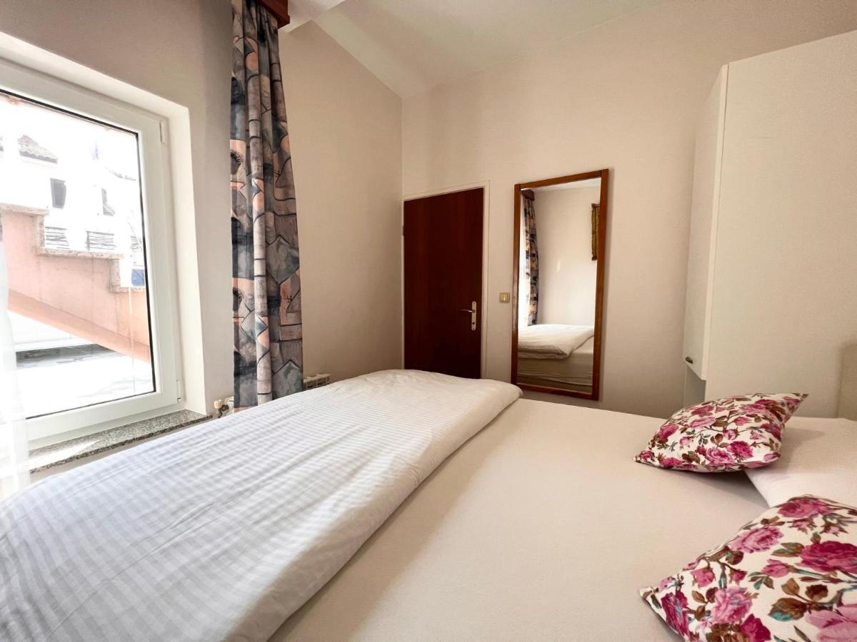 Novigrad Istria Apartments Tereza מראה חיצוני תמונה