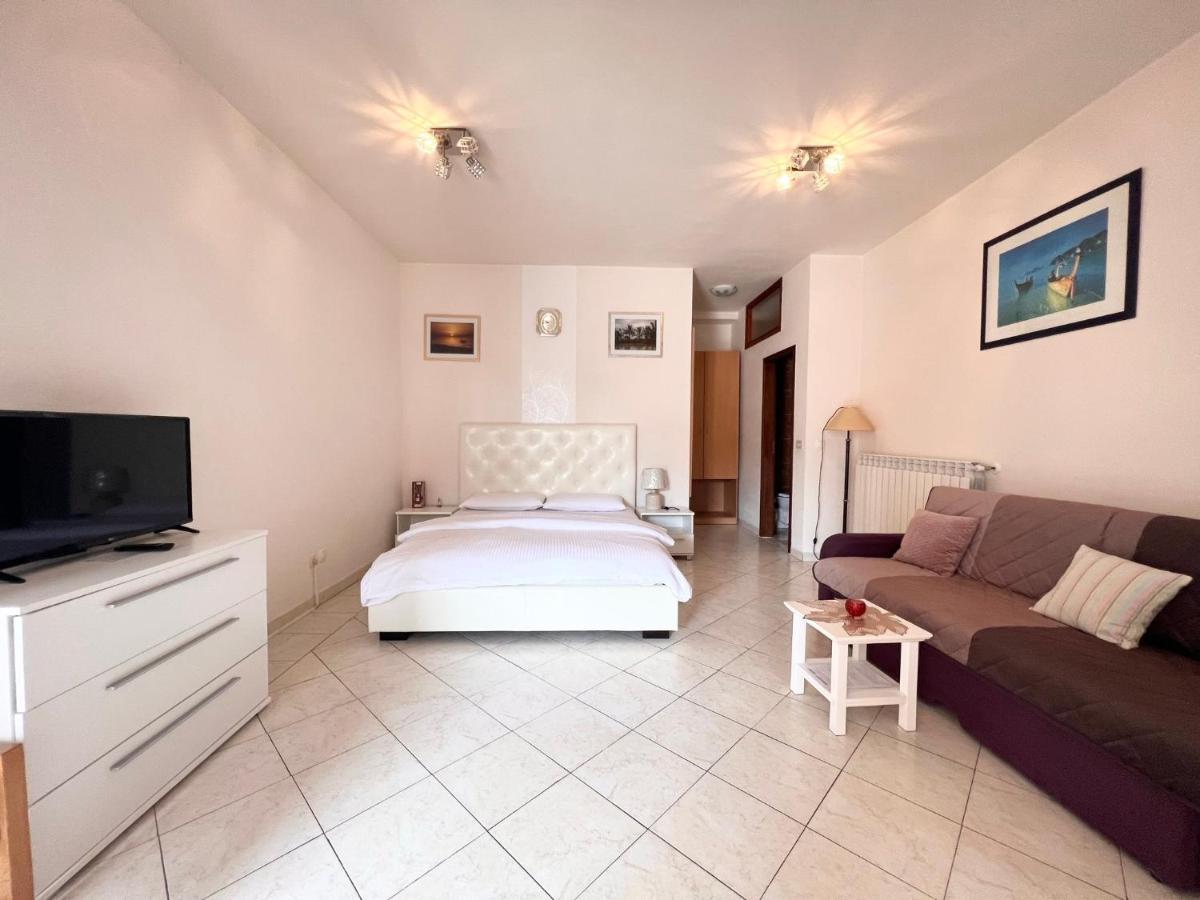 Novigrad Istria Apartments Tereza מראה חיצוני תמונה
