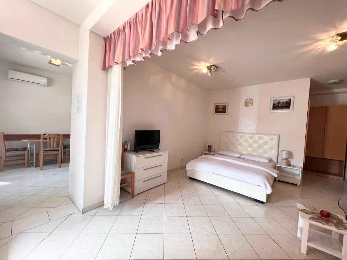Novigrad Istria Apartments Tereza מראה חיצוני תמונה